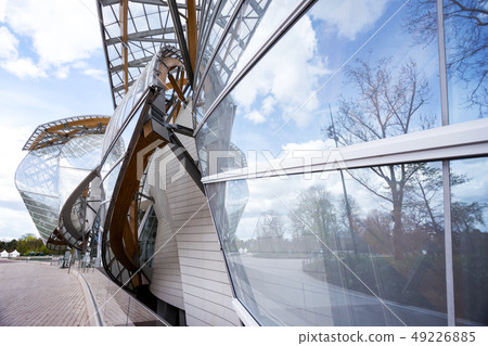 The Fondation Louis Vuitton The Fondation Louis Vuitton 49226885