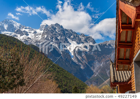 中國麗江玉龍雪山 中国観光スポット China Jade Dragon Snow Mountain 49227149