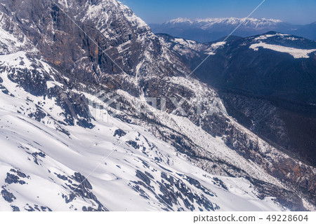 中國麗江玉龍雪山 中国観光スポット China Jade Dragon Snow Mountain 49228604