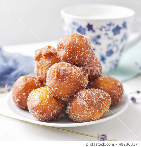 bunyols de Quaresma, Catalan dessert eaten in Lent 49236317