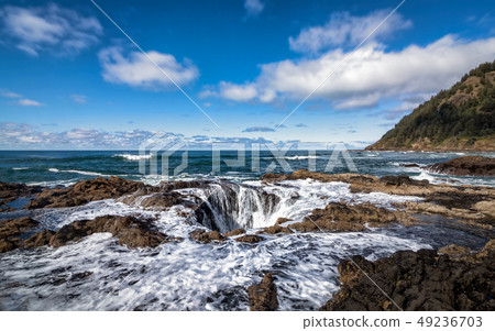 Thor's Well, Cape Perpetua, Oregon, USA, Color Thor's Well, Cape Perpetua, Oregon, USA, Color 49236703