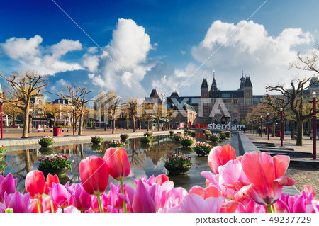 Rijksmuseum and Statue I am Amsterdam 49237729