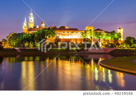 Wawel Hill above Vistula River in Krakow at night 49239588