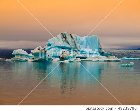 Jokulsarlon Glacier Lagoon in evening red sunlight 49239796