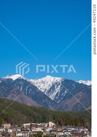 庫存照片:Kiso Komagatake降雪藍天清楚的視域Shinshu中央阿爾卑斯拷貝空間 庫存照片:Kiso Komagatake降雪藍天清楚的視域Shinshu中央阿爾卑斯拷貝空間 49247119