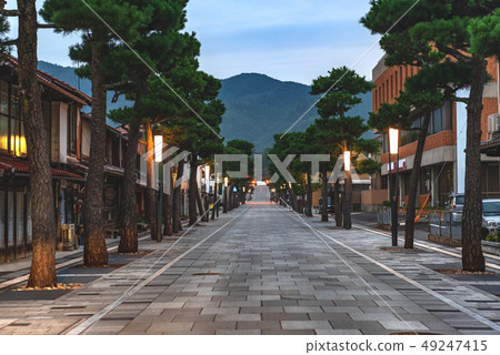 Izumo Taisha表參道Shinmon-dori的早晨風景 49247415