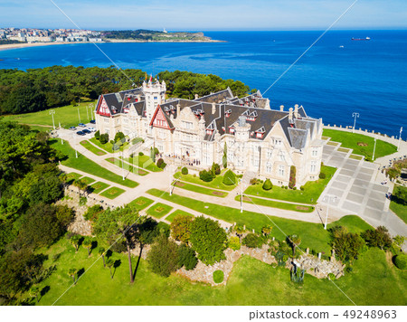 Magdalena Palace in Santander Magdalena Palace in Santander 49248963