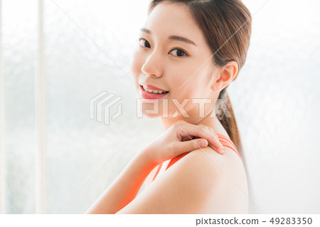 女式運動服 女式運動服 49283350