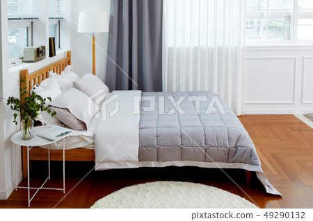 Bed and quilt, curtain 49290132