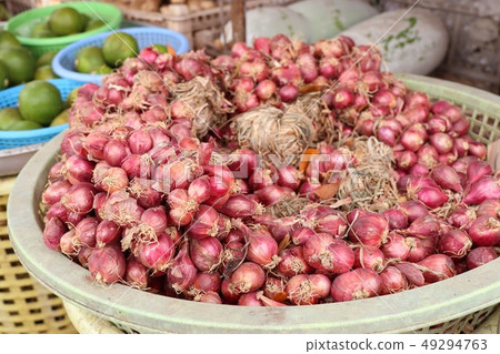 Shallots at the market 49294763