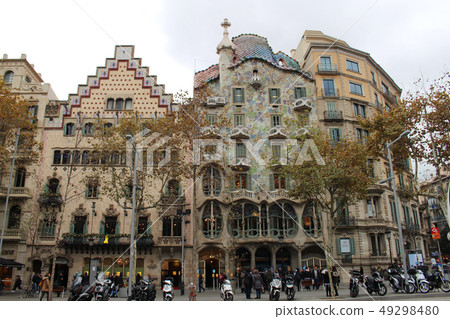 CasaBatllóBarcelonaGaudi CasaBatllóBarcelonaGaudi 49298480