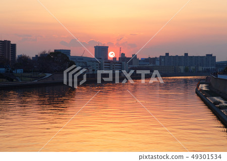 Overlooking the sunset of the Sumida River from Odaibashi Oji Kitatopia 49301534