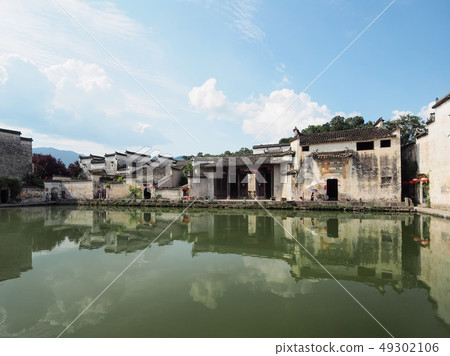 中國安徽省，世界遺產“安徽南部的老村莊”〜洪村/安徽宏村，中國 49302106