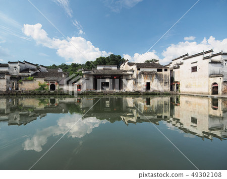 中國安徽省，世界遺產“安徽南部的老村莊”〜洪村/安徽宏村，中國 49302108