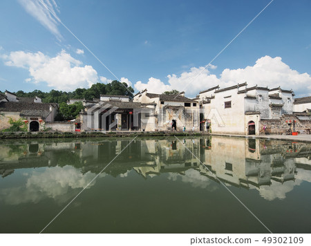中國安徽省,世界遺產“安徽南部的老村莊”〜洪村/安徽宏村,中國 中國安徽省,世界遺產“安徽南部的老村莊”〜洪村/安徽宏村,中國 49302109