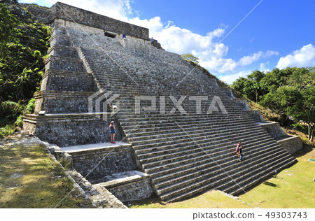 烏斯馬爾考古遺址大金字塔（墨西哥） 49303743