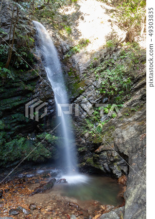 Kurosan Mitaki Man Falls Kurosan Mitaki Man Falls 49303835
