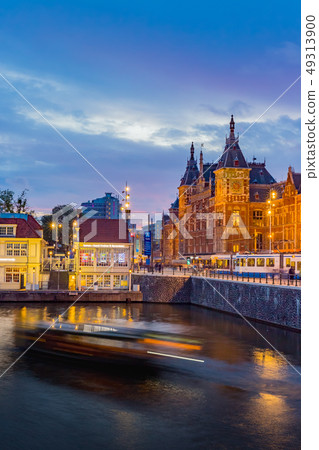 Night view of Amsterdam Central Station Night view of Amsterdam Central Station 49313900