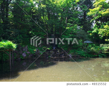 Kanrokoen garden pond 49315532