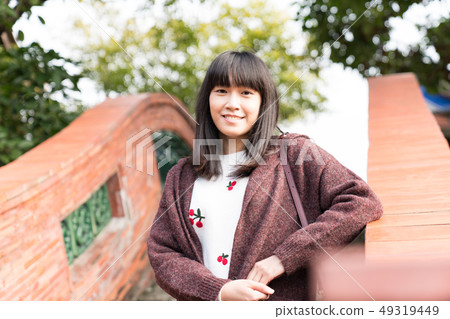 一個古老的中國女人。 一個古老的中國女人。 49319449