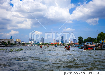 Chao Phraya River, Bangkok, Thailand 49322815