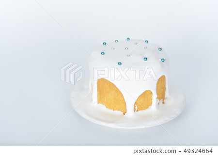 The traditional easter cake 49324664