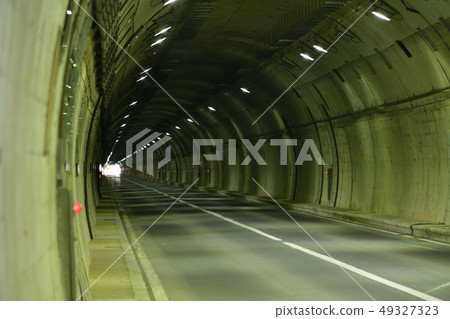 Photographing the landscape of the Motsu multi tunnel in Setaga, Hokkaido 49327323