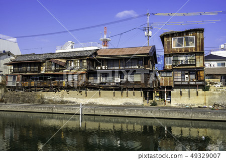 Okayama Kurashiki City Tamashima Tamashima Town Preservation Area Old houses along the Tamekawa New Port Bridge nearby Okayama Kurashiki City Tamashima Tamashima Town Preservation Area Old houses along the Tamekawa New Port Bridge nearby 49329007