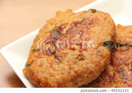 Chicken hamburger. 49332131