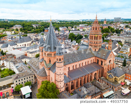 Mainz cathedral aerial view, Germany 49337750