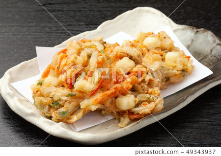 Deep-fried lobster and scallops (French) Deep-fried lobster and scallops (French) 49343937
