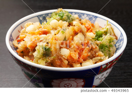 Seafood fried rice-bowl 49343965