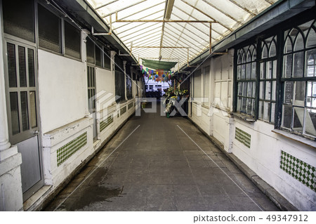 Typical Porto market Typical Porto market 49347912