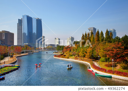 Songdo中心公園,小船秋天風景 Songdo中心公園,小船秋天風景 49362274