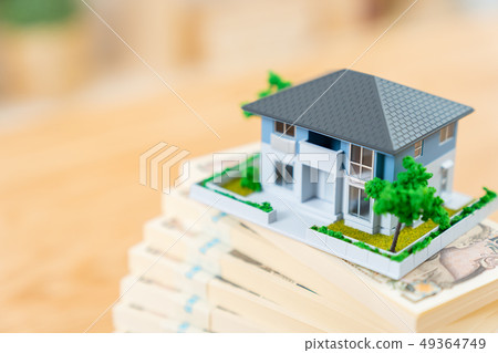 Real estate miniature model house family monies money Real estate miniature model house family monies money 49364749