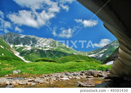 Tateyama Alpine Early summer scenery Tateyama Alpine Early summer scenery 49381430