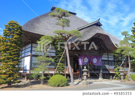 [Nagano Prefecture] Main temple of Maeyama Temple under sunny weather 49385355