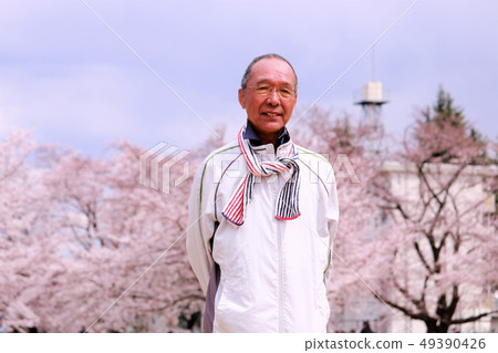 Cherry senior man 49390426
