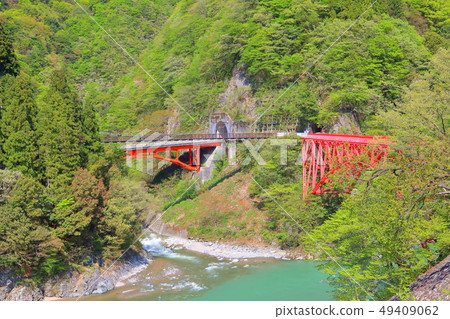 【富山縣】深綠色黑部峽谷Shinyamahiko橋 【富山縣】深綠色黑部峽谷Shinyamahiko橋 49409062