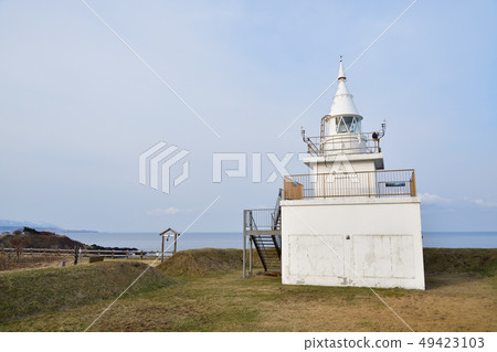在早春拍攝了江戶町柏島燈塔的早晨風景 49423103