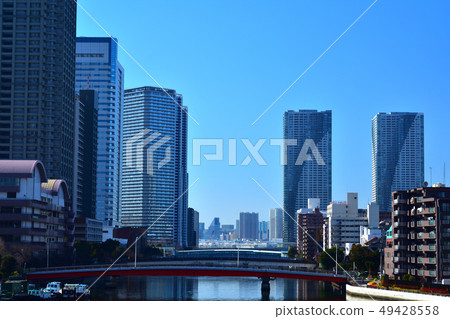 東京建築和河流 49428558