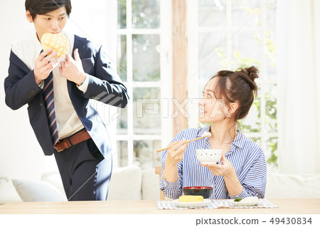 Couple lifestyle meal Couple lifestyle meal 49430834