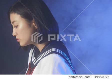 高中女孩形象悲傷 高中女孩形象悲傷 49430976