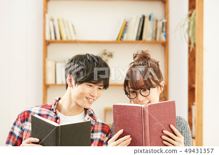 Couple Lifestyle Reading Couple Lifestyle Reading 49431357
