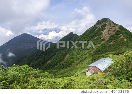 龔小屋和青年小屋 龔小屋和青年小屋 49433176