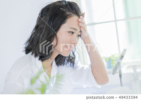 Young Women, Portrait, Beauty Image Young Women, Portrait, Beauty Image 49433394