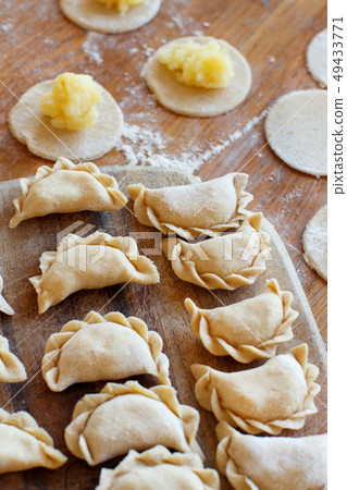 Preparation of vareniki Preparation of vareniki 49433771