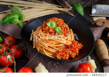 Spaghetti pasta with bolognese sauce Spaghetti pasta with bolognese sauce 49434217