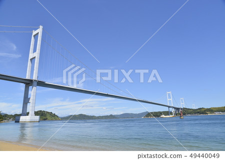 Shimanami Kaido Kurushima海峽大橋和燈塔 Shimanami Kaido Kurushima海峽大橋和燈塔 49440049
