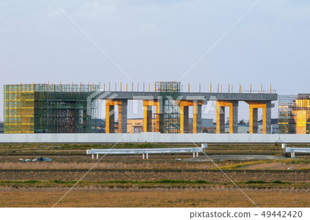 A bridge to the future, "Hokuriku Shinkansen" construction to go ahead for opening of business / Aramachi, Komatsu City, Ishikawa Prefecture / April 2019 A bridge to the future, "Hokuriku Shinkansen" construction to go ahead for opening of business / Aramachi, Komatsu City, Ishikawa Prefecture / April 2019 49442420